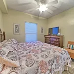 Roomy Condo With Pool And Beach Access - Unit 0502