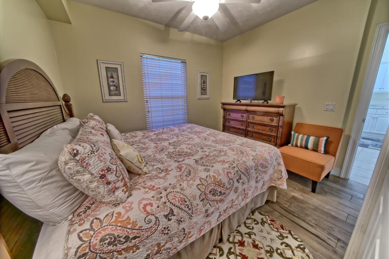 Roomy With Pool And Access - Unit 0502 * Panama City Beach
