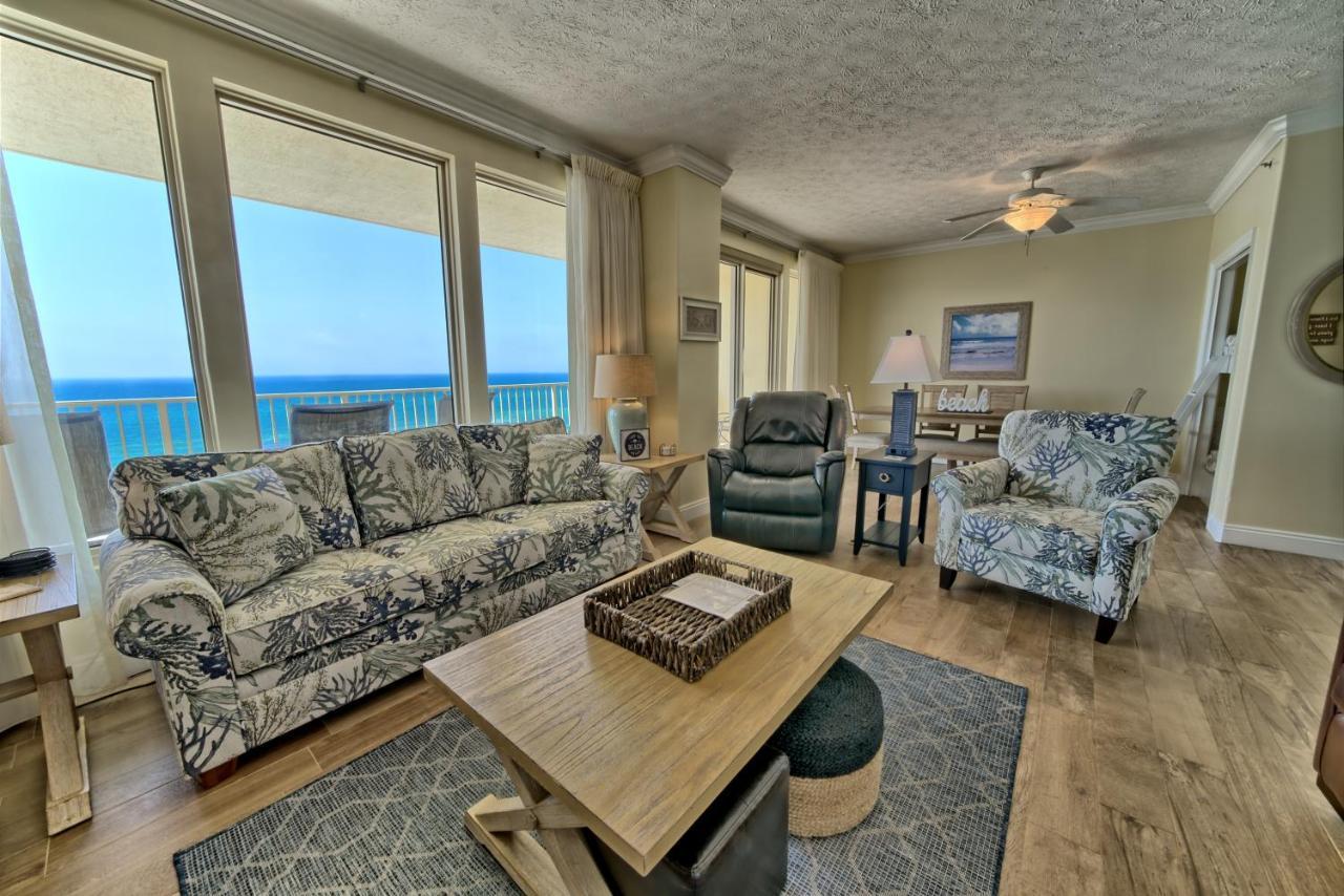 Roomy With Pool And Access - Unit 0502 Apartment *