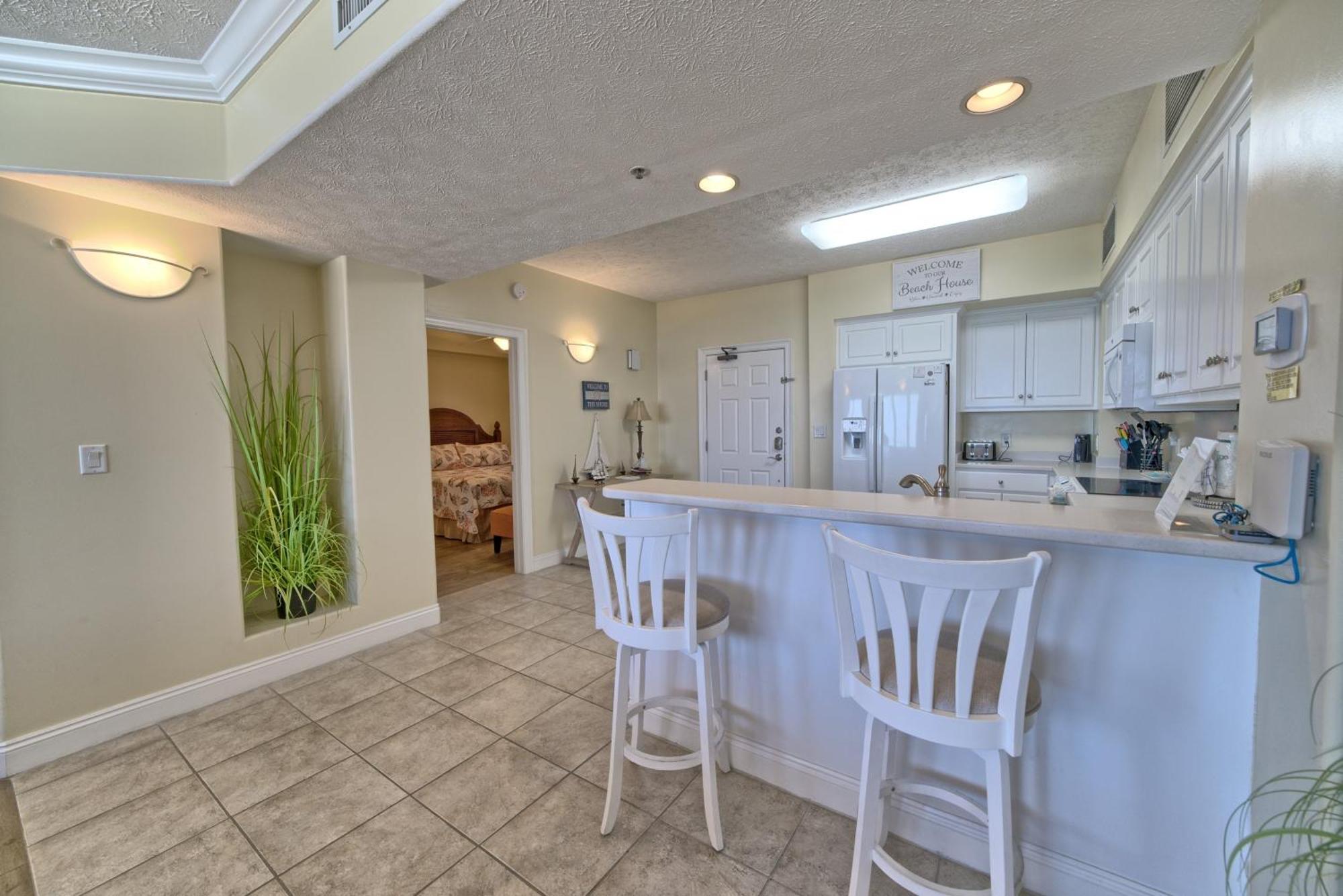 Roomy With Pool And Access - Unit 0502 Panama City Beach
