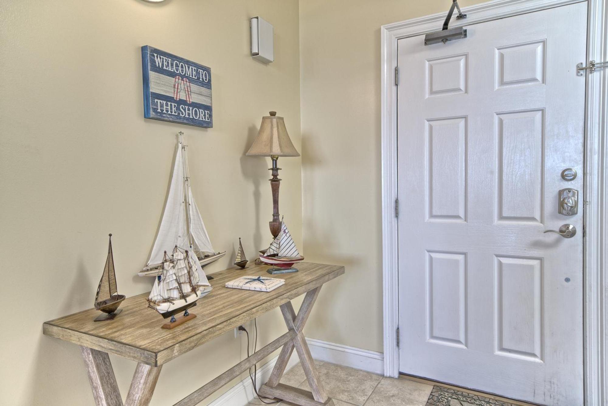 Roomy With Pool And Access - Unit 0502 Apartment Panama City Beach
